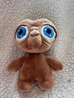 E.T. Plush Toy Universal Studios Small Brown Alien Stuffed Animal